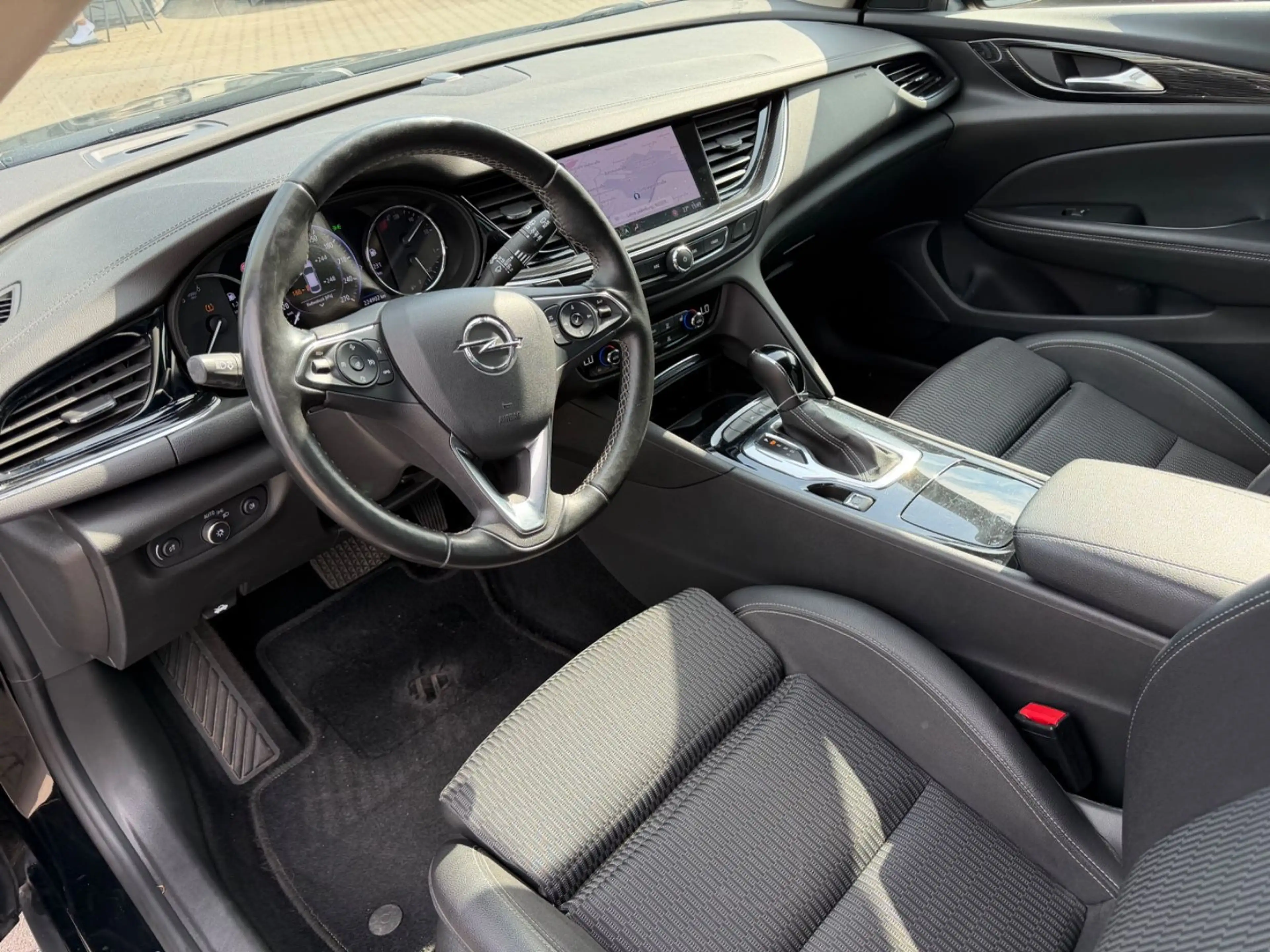 Opel Insignia B Sports Tourer/2,0/EURO6/NAVI/LED — photo 10