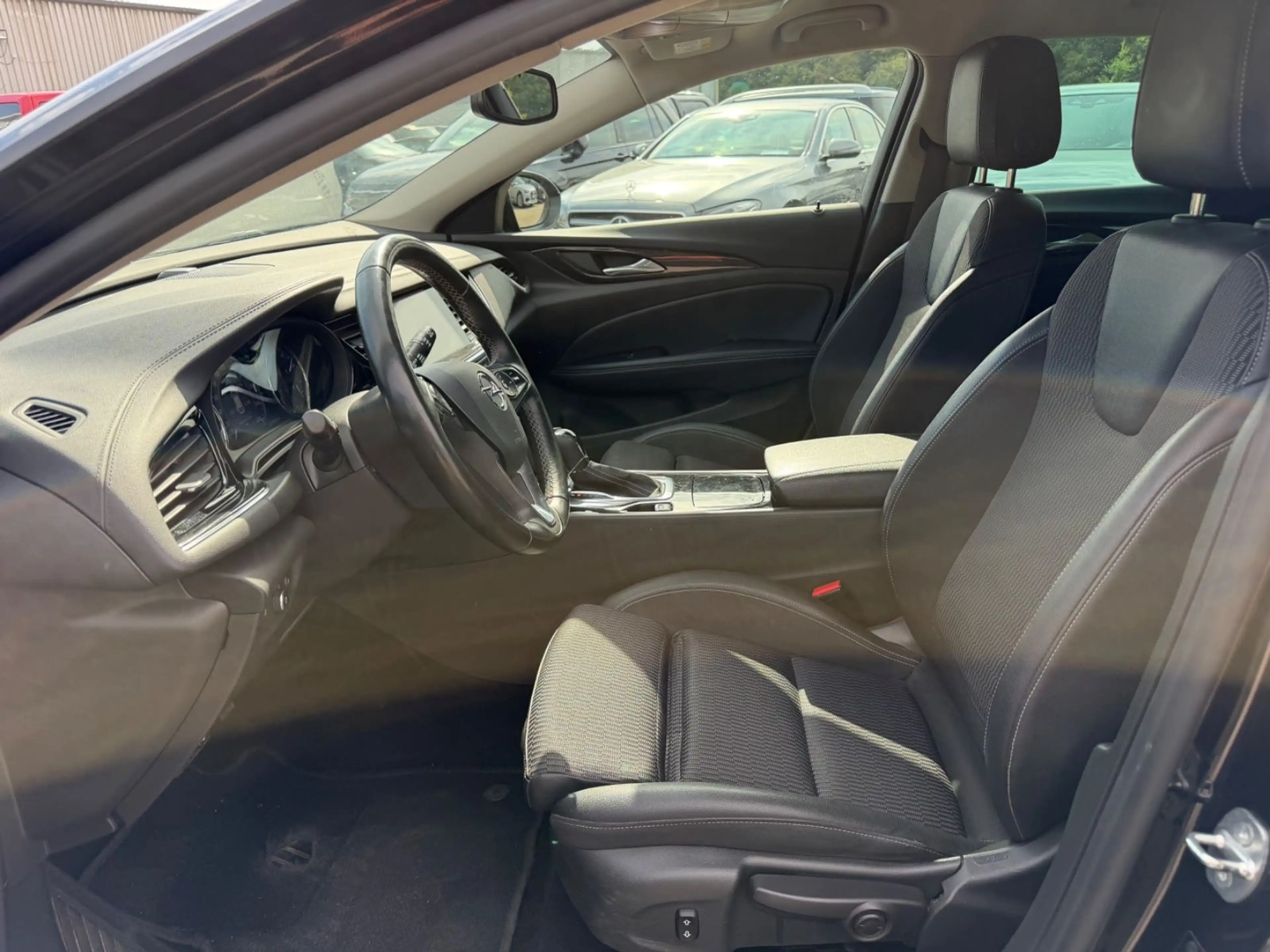 Opel Insignia B Sports Tourer/2,0/EURO6/NAVI/LED — photo 9