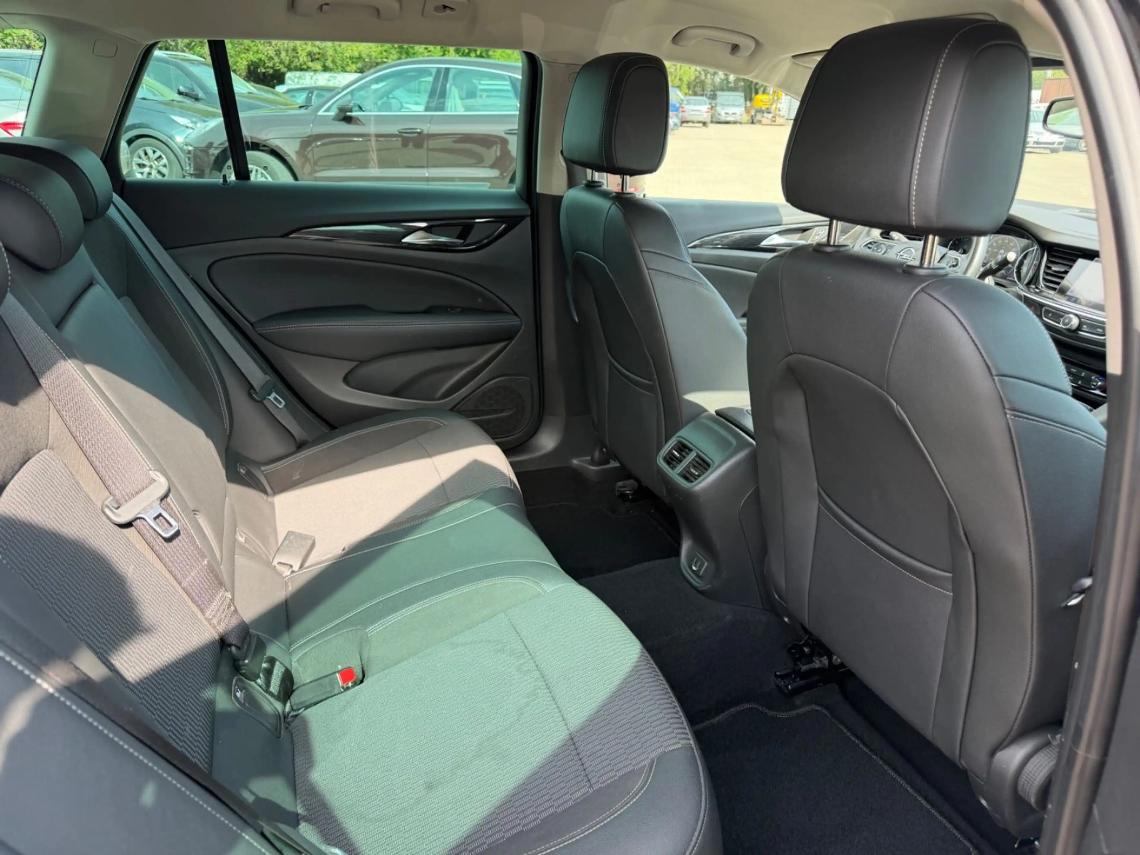 Opel Insignia B Sports Tourer/2,0/EURO6/NAVI/LED — photo 15