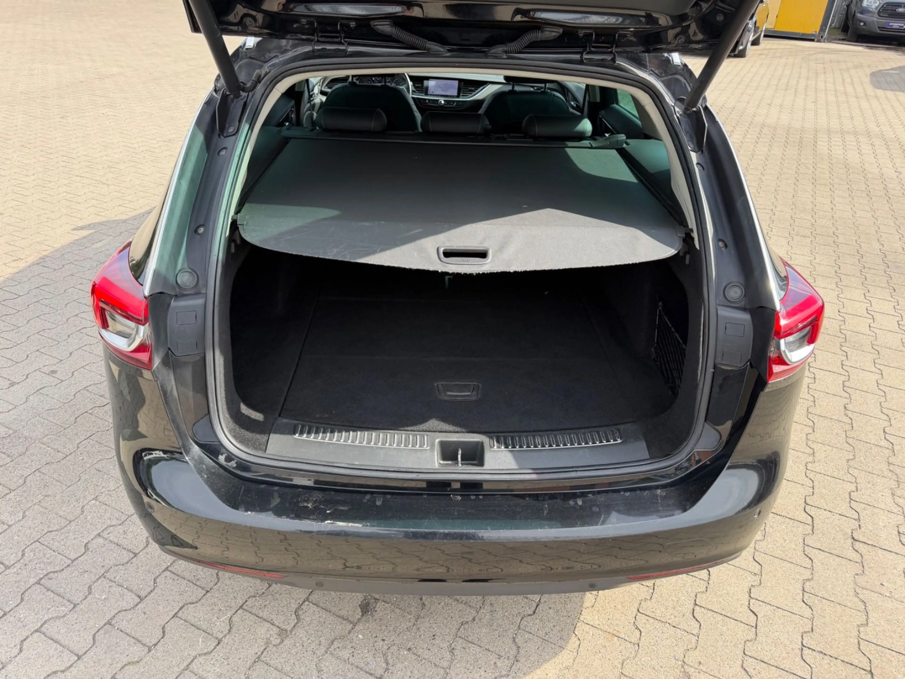 Opel Insignia B Sports Tourer/2,0/EURO6/NAVI/LED — photo 14