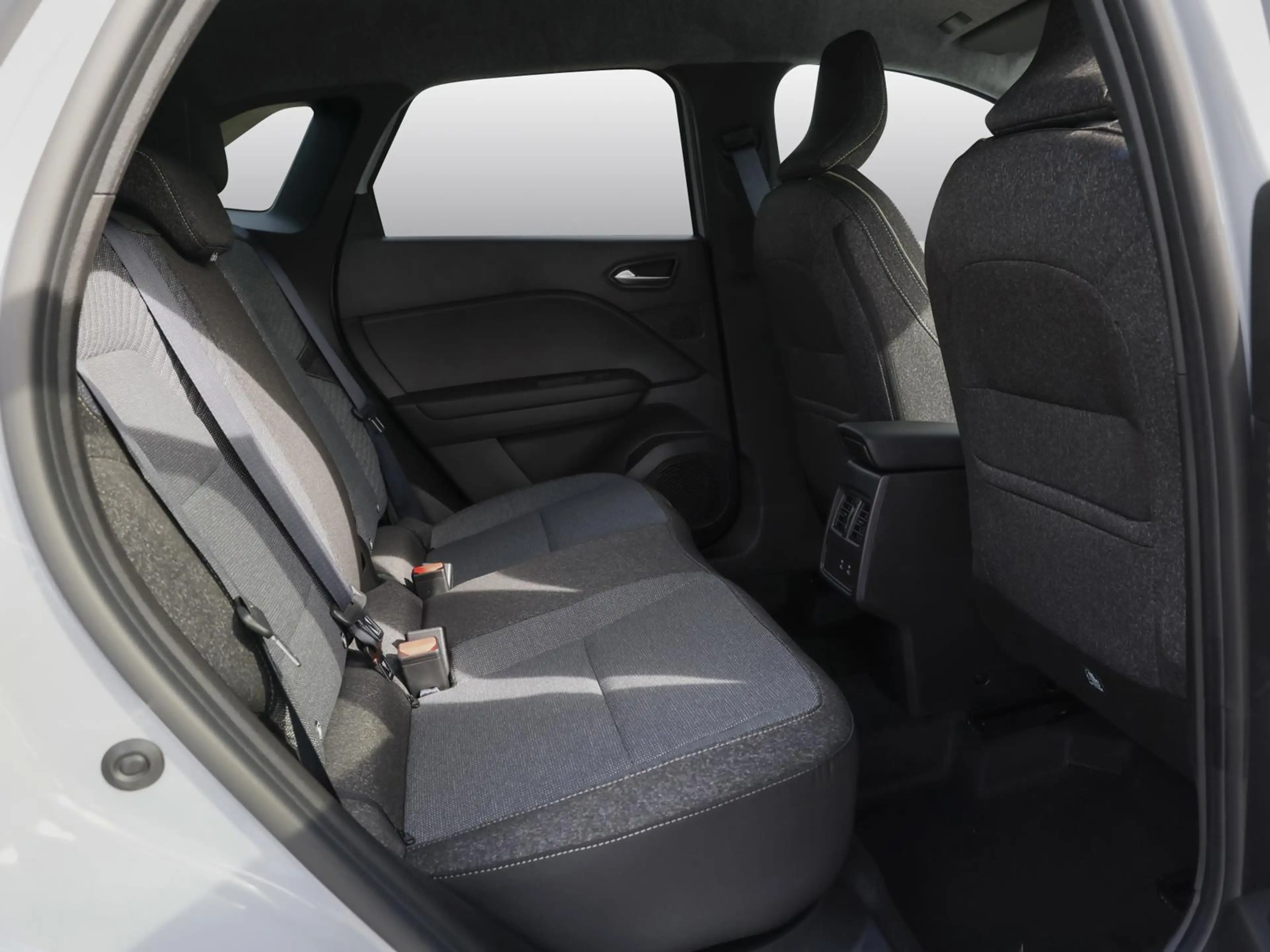 Renault Symbioz Techno Mild Hybrid 140 EDC NAVI SHZ PDC — photo 4