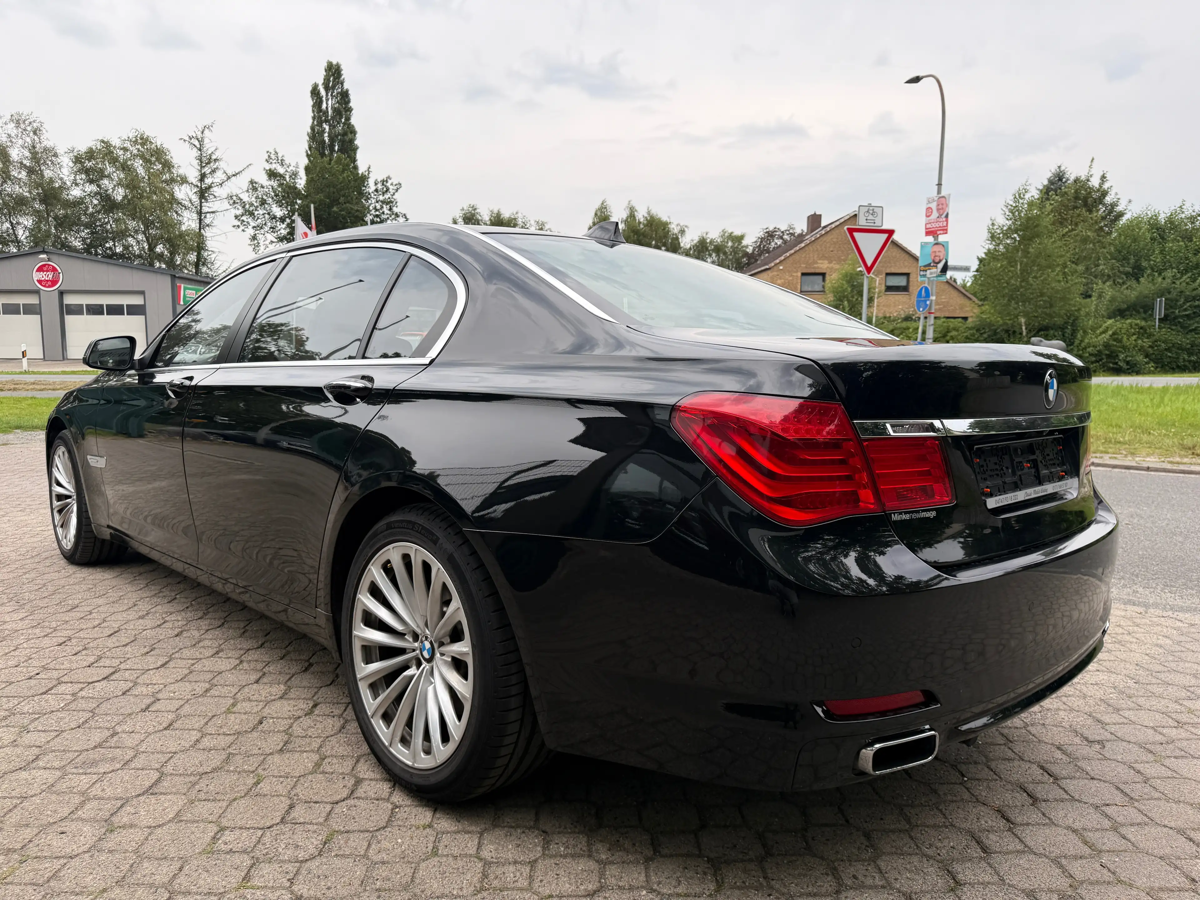 BMW 740 Li *nur 101 TKM*Scheckheft*HU neu*aAHK*eSD*Keyless Go*Kamera*Navi* — photo 8