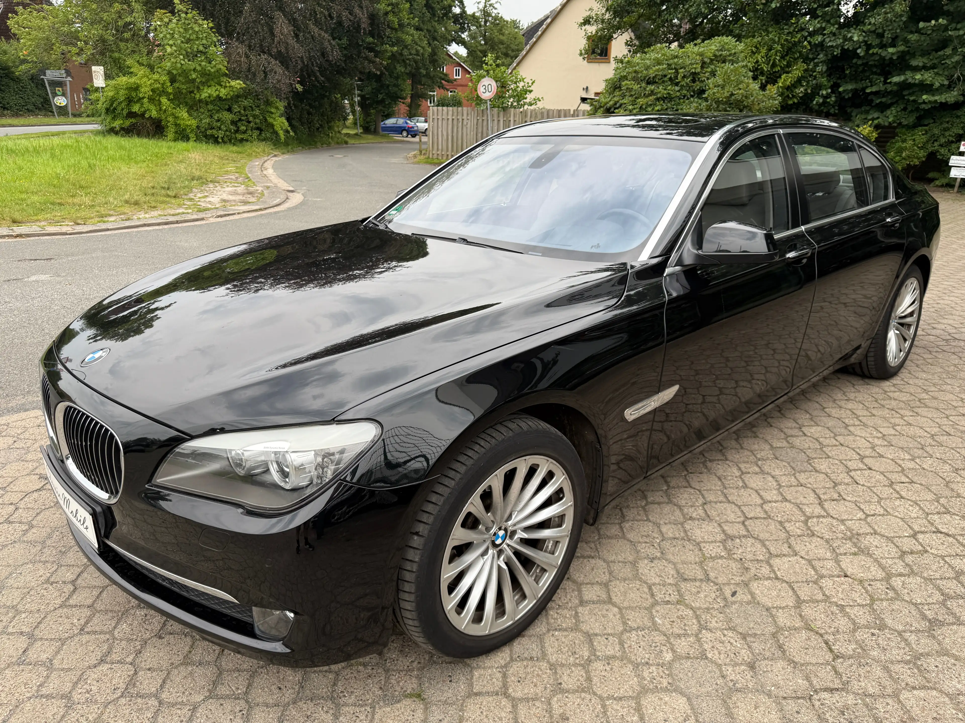 BMW 740 Li *nur 101 TKM*Scheckheft*HU neu*aAHK*eSD*Keyless Go*Kamera*Navi* — photo 2