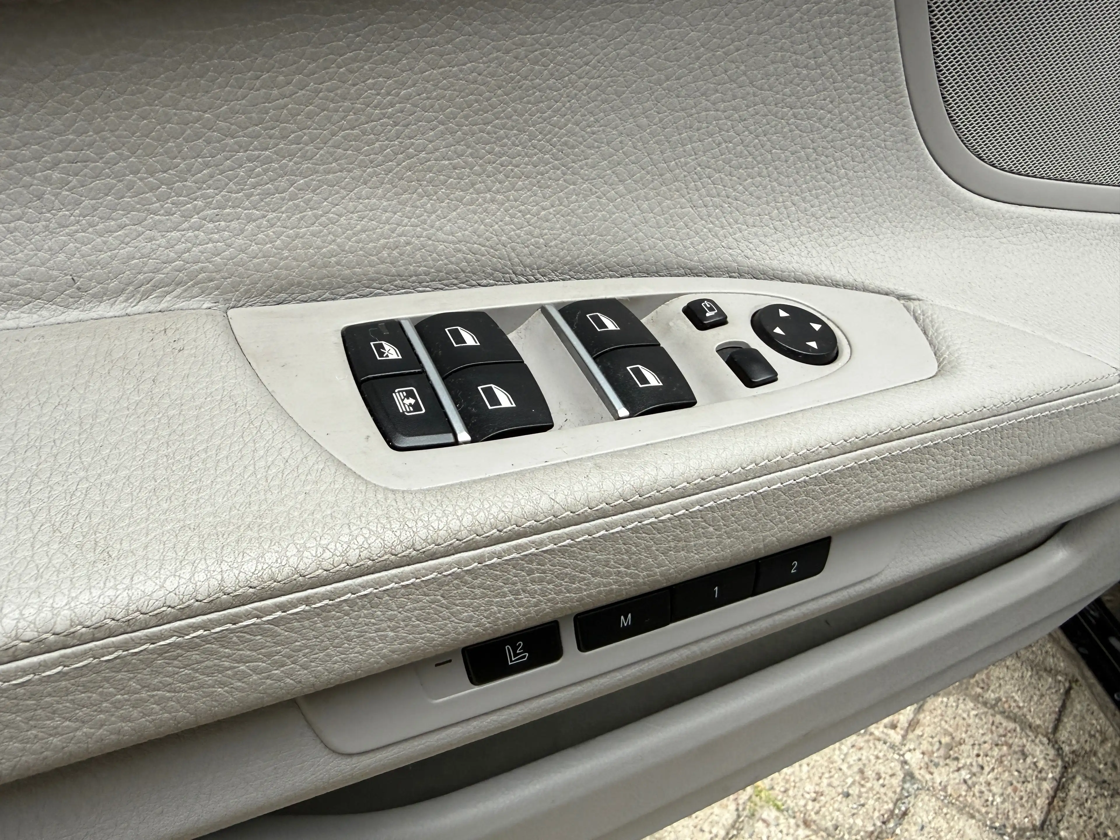 BMW 740 Li *nur 101 TKM*Scheckheft*HU neu*aAHK*eSD*Keyless Go*Kamera*Navi* — photo 14