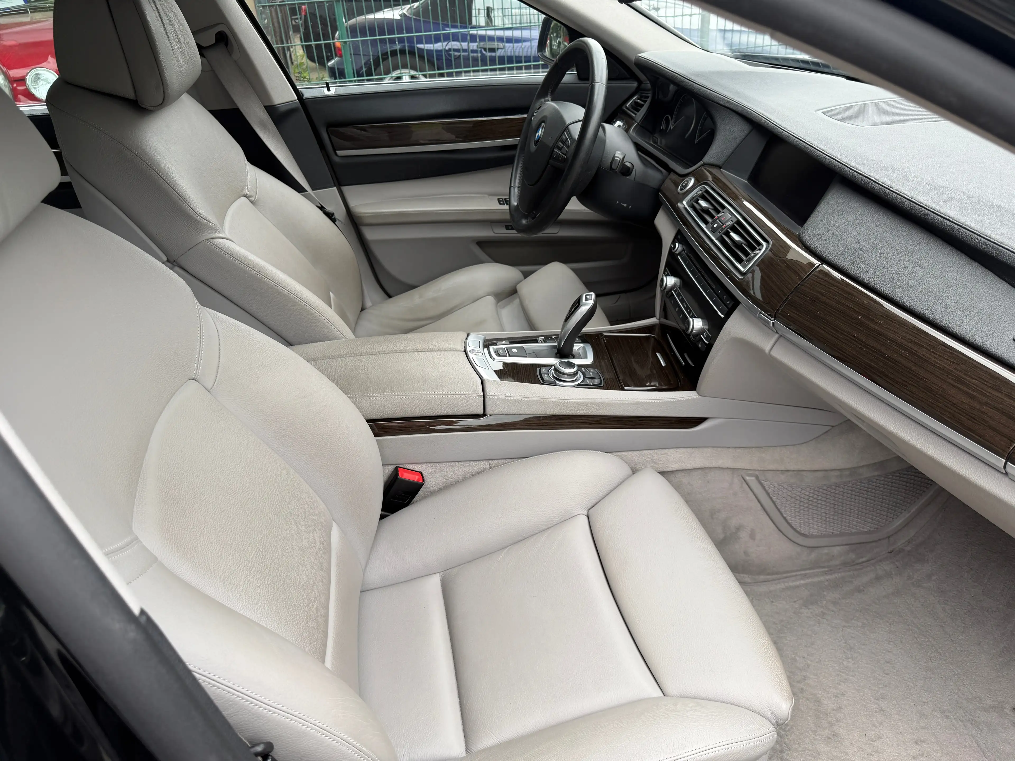 BMW 740 Li *nur 101 TKM*Scheckheft*HU neu*aAHK*eSD*Keyless Go*Kamera*Navi* — photo 10