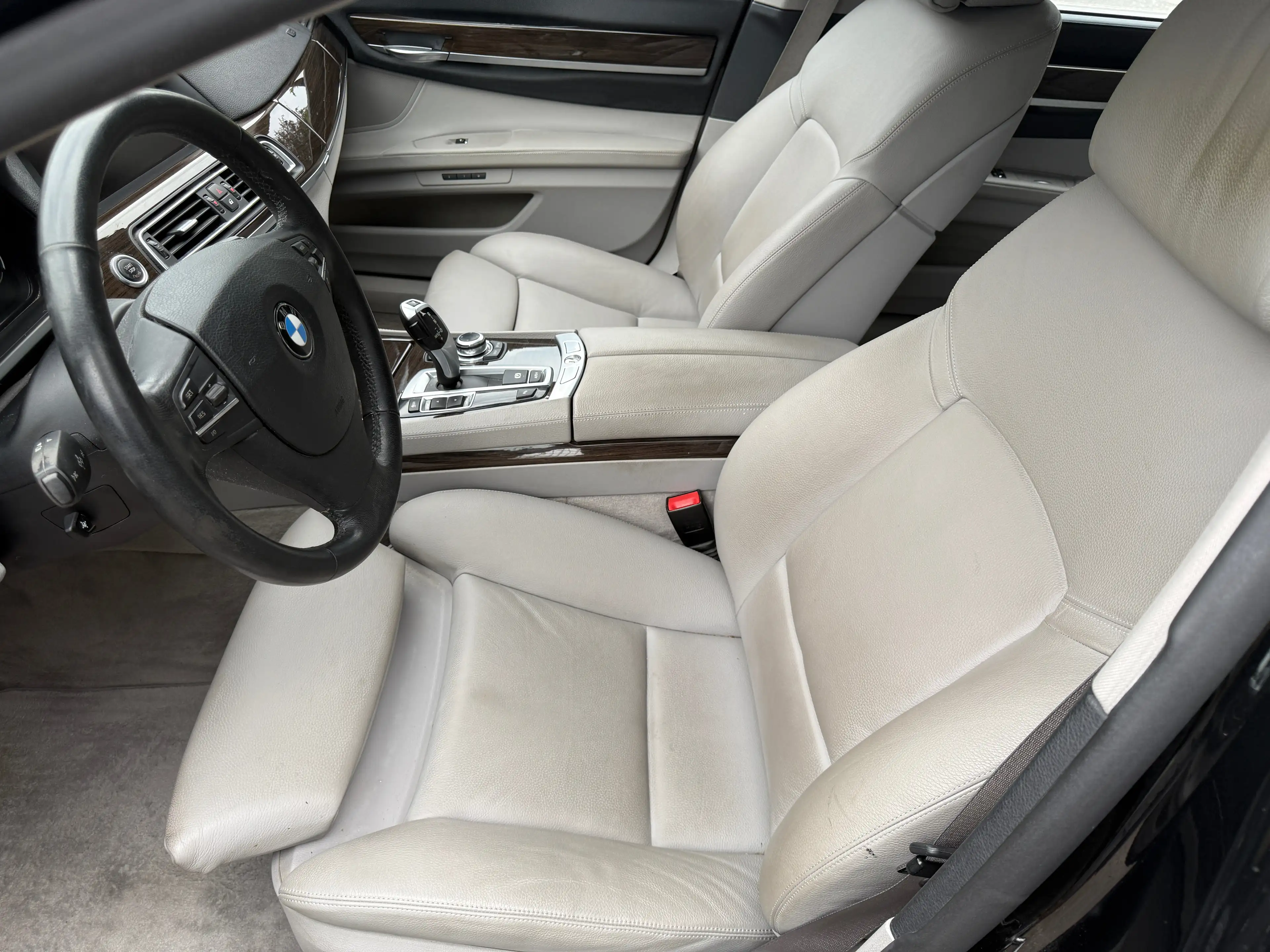 BMW 740 Li *nur 101 TKM*Scheckheft*HU neu*aAHK*eSD*Keyless Go*Kamera*Navi* — photo 9