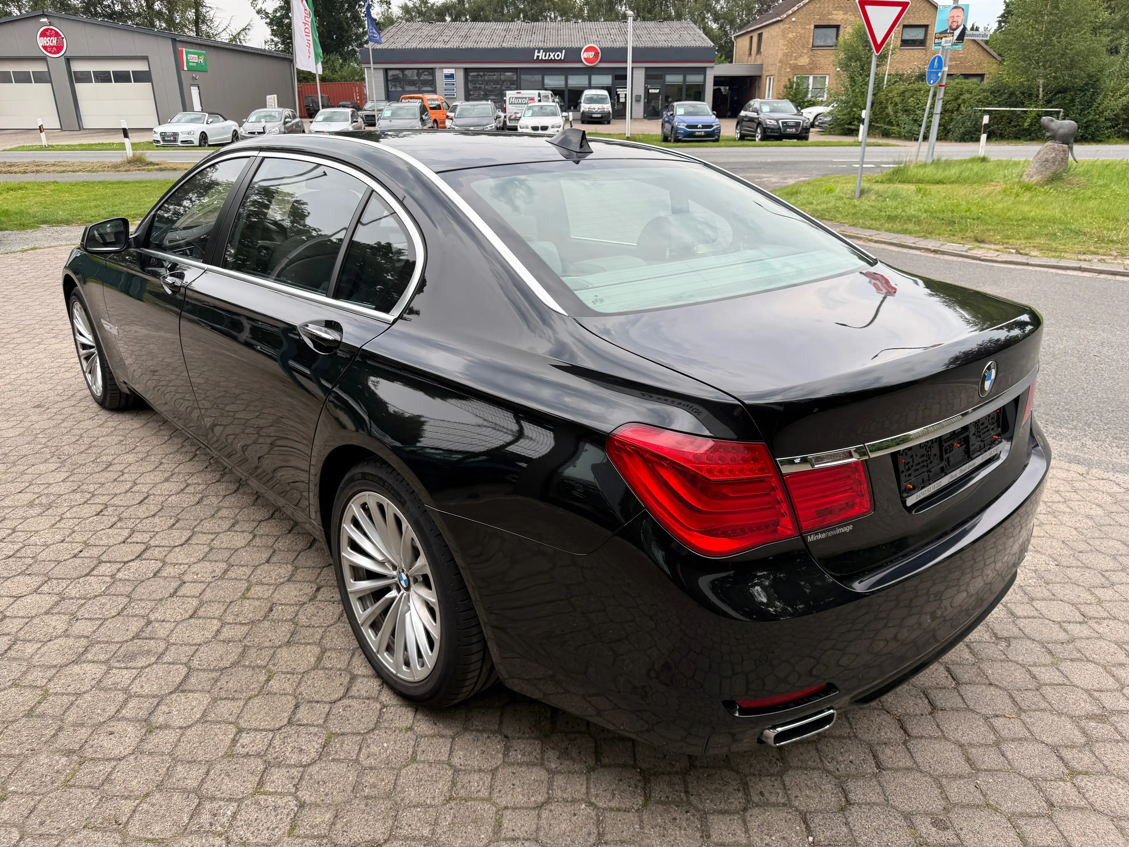 BMW 740 Li *nur 101 TKM*Scheckheft*HU neu*aAHK*eSD*Keyless Go*Kamera*Navi* — photo 6