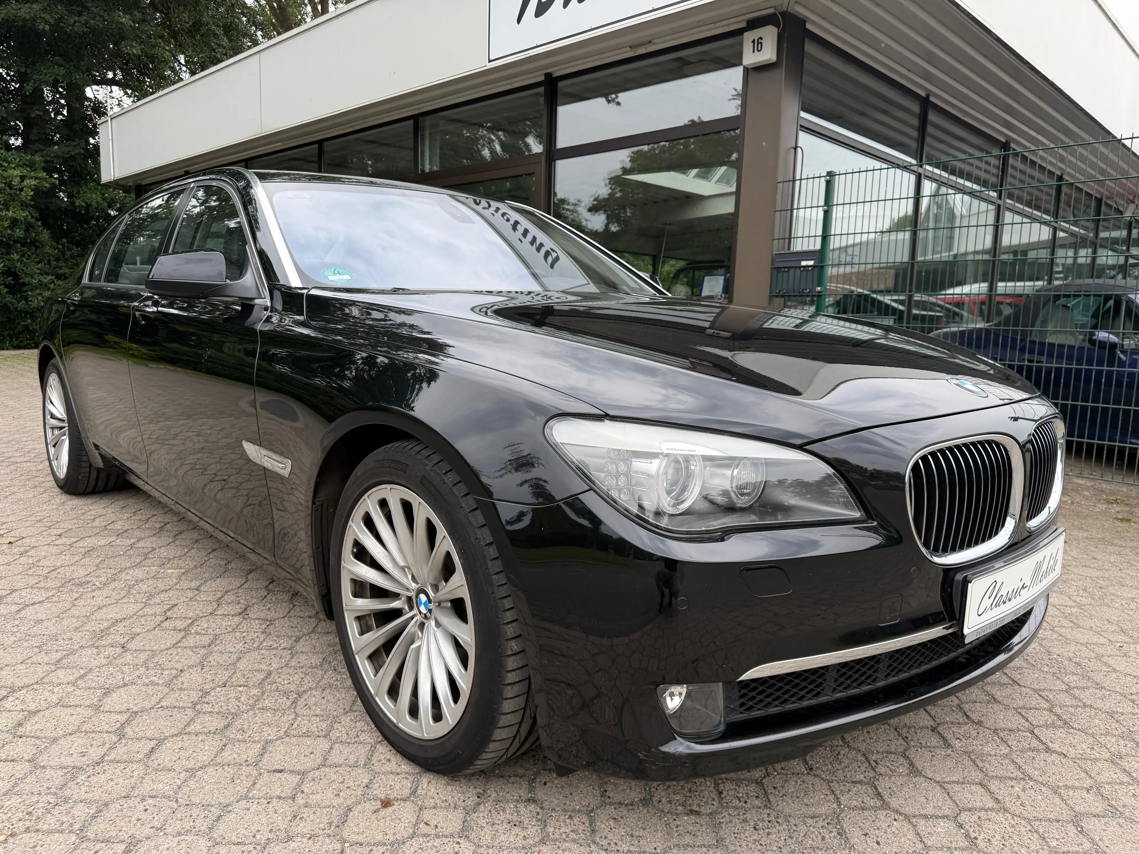 BMW 740 Li *nur 101 TKM*Scheckheft*HU neu*aAHK*eSD*Keyless Go*Kamera*Navi* — photo 3