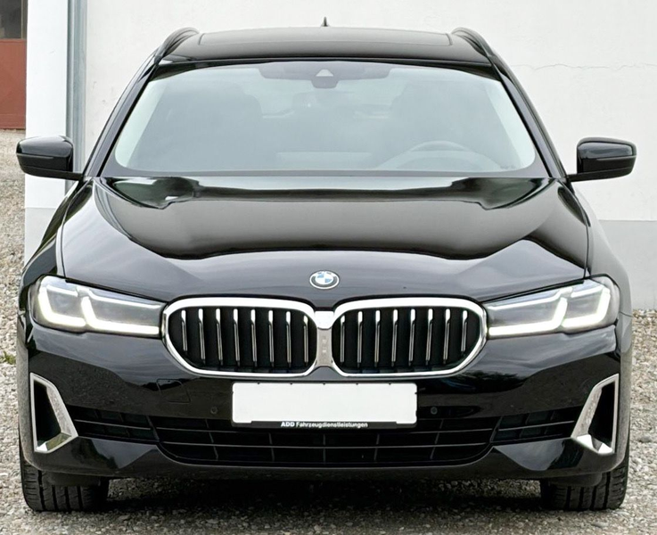 BMW 520 d Luxury Line,Pano,AHK,HUD,Laser,K Sitz,DAB — photo 2