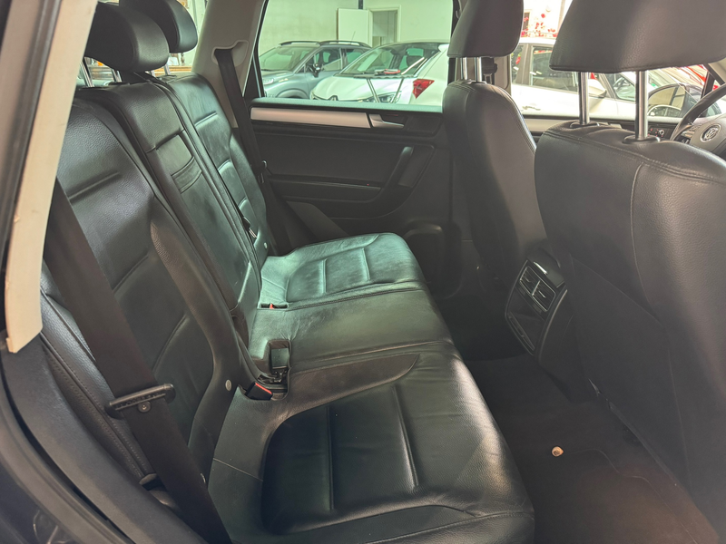 Volkswagen Touareg 3.0 TDI Highline / in nieuwstaat!! — photo 24