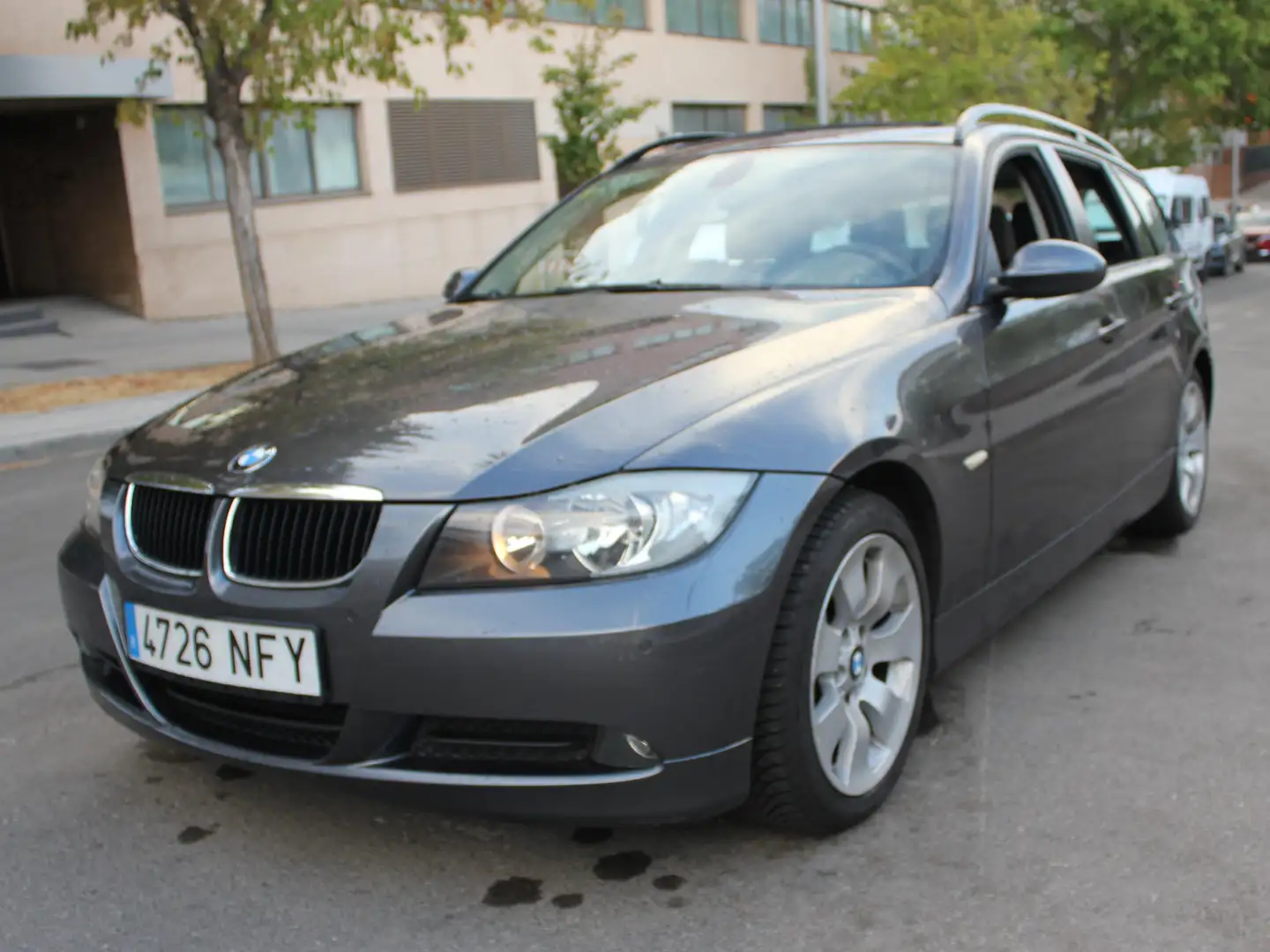 BMW 318 318i Touring Gris - 1