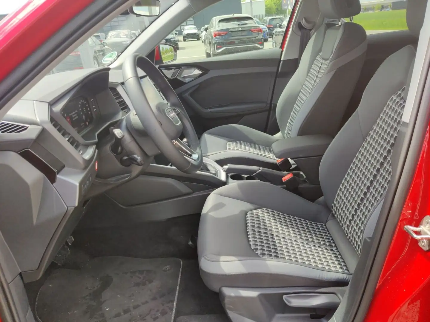 Audi A1 30 TFSI S-Tronic, 1,99", EA8, LED, Rot - 2