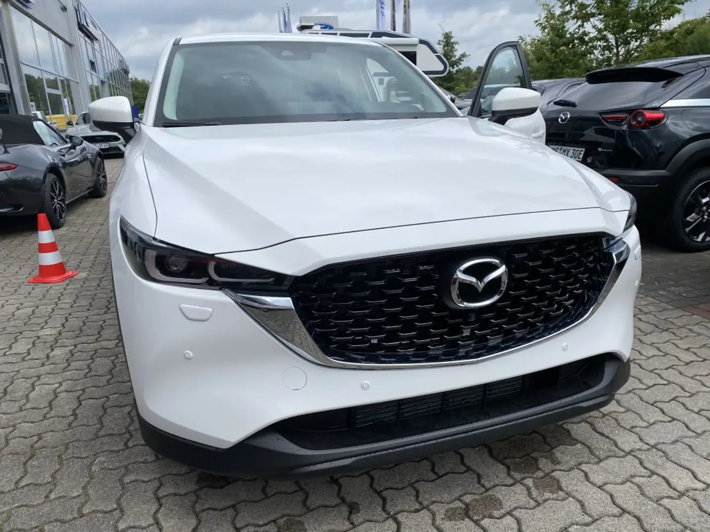 Mazda CX-5 SKYACTIV-D 184 SCR AWD Aut. Advantage Weiß - 2
