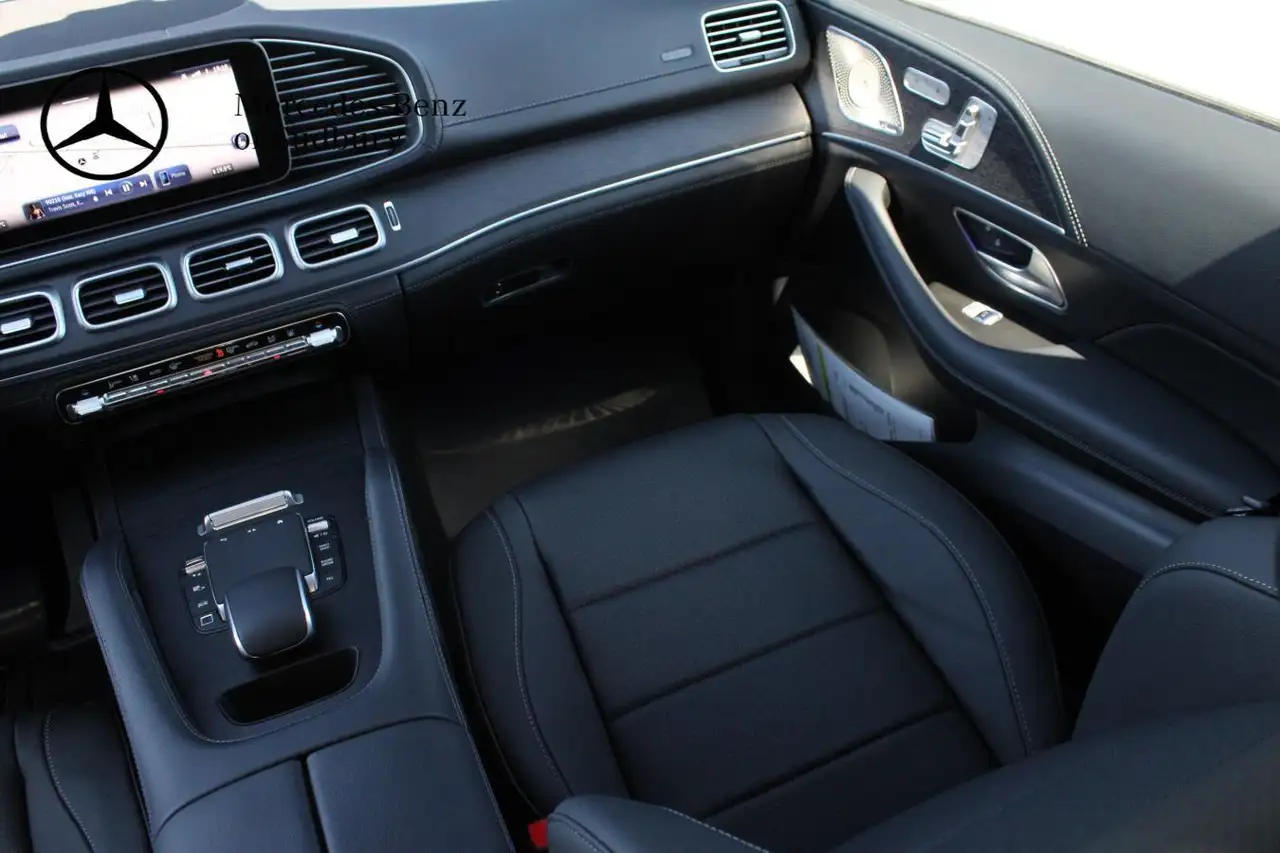 Mercedes-Benz GLE снимка Mercedes-Benz GLE