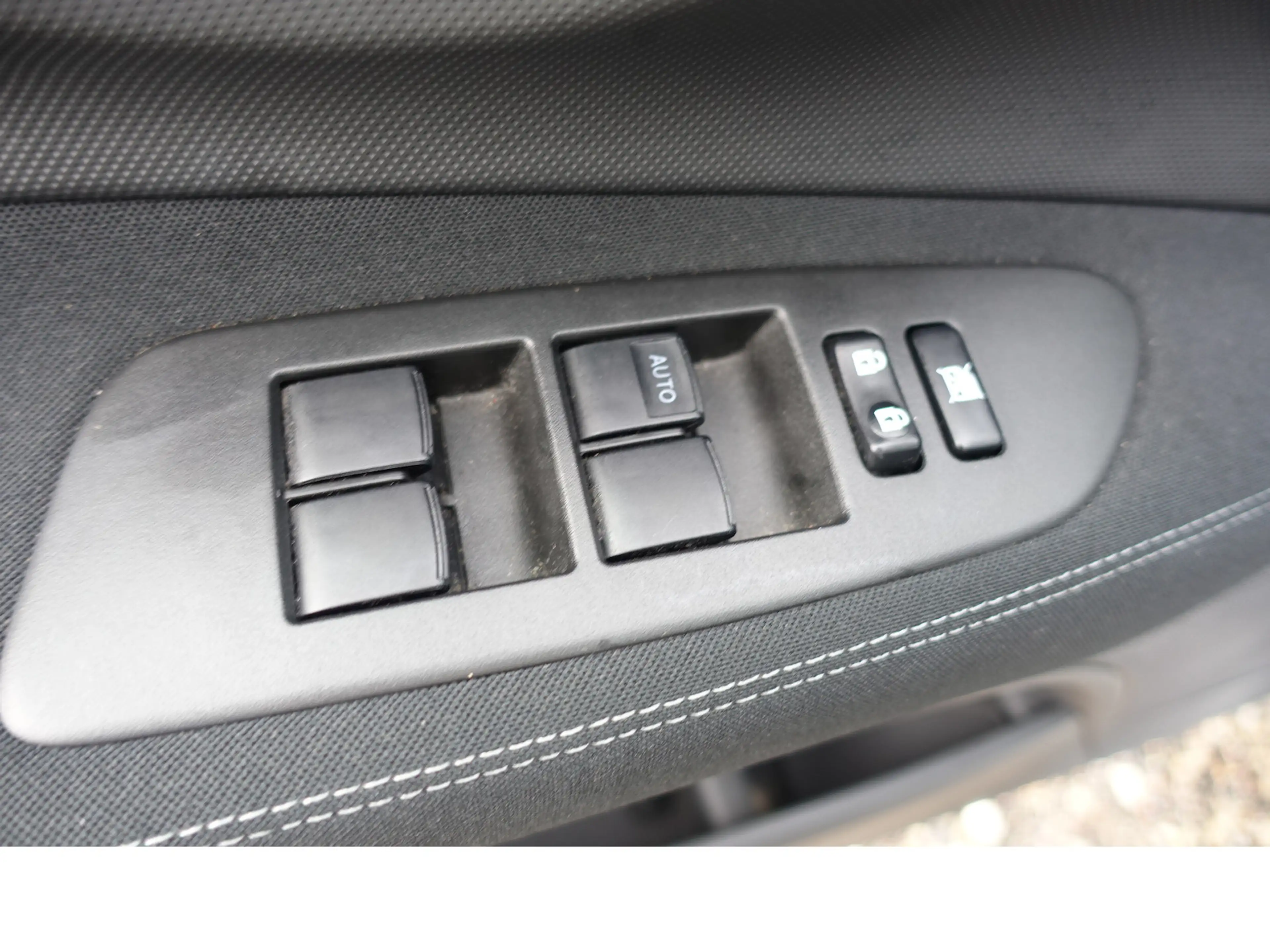 Toyota Auris Life1,6 Automatik Klimaautomatik PDC Alufelgen — photo 13