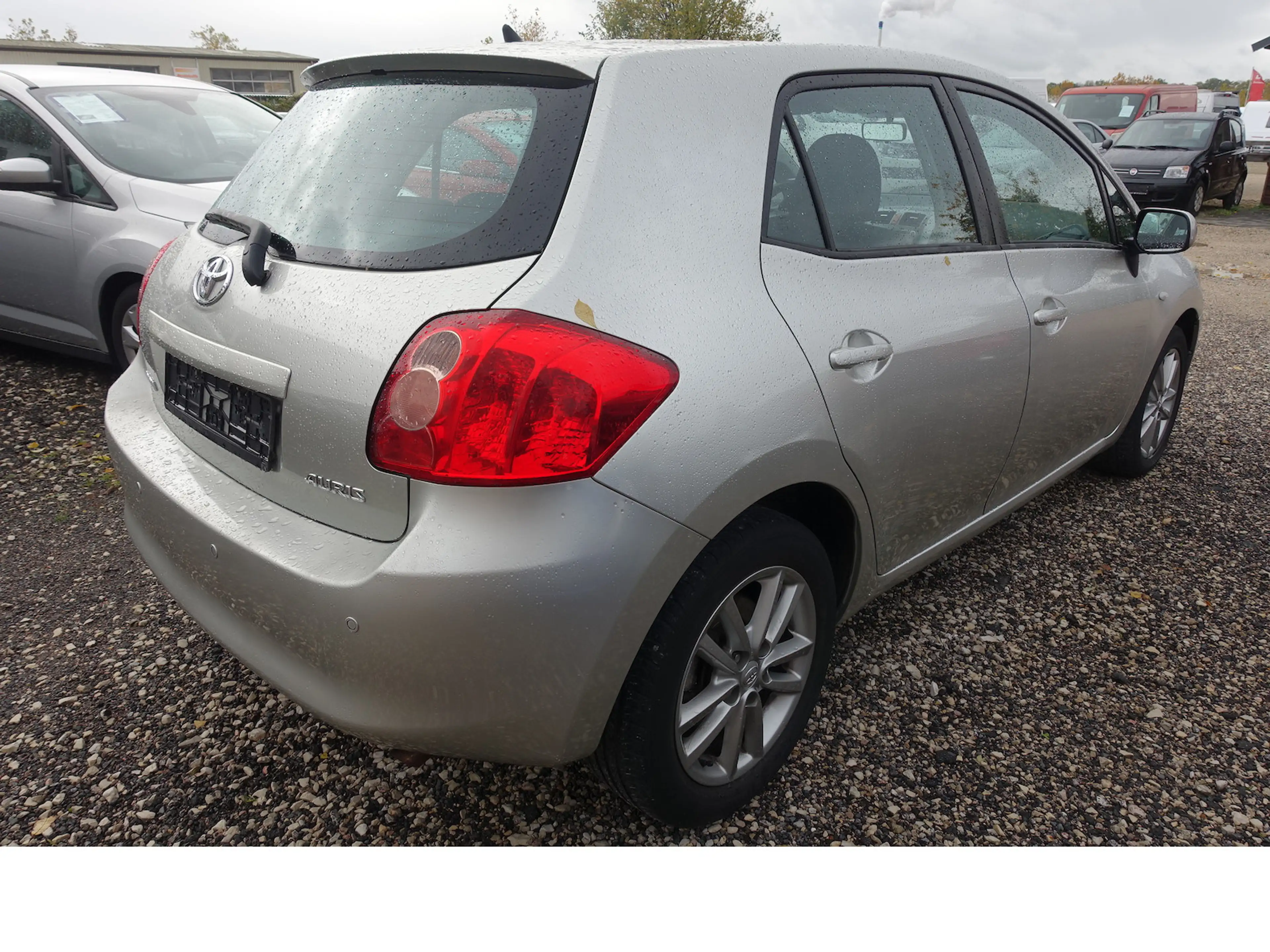 Toyota Auris Life1,6 Automatik Klimaautomatik PDC Alufelgen — photo 4