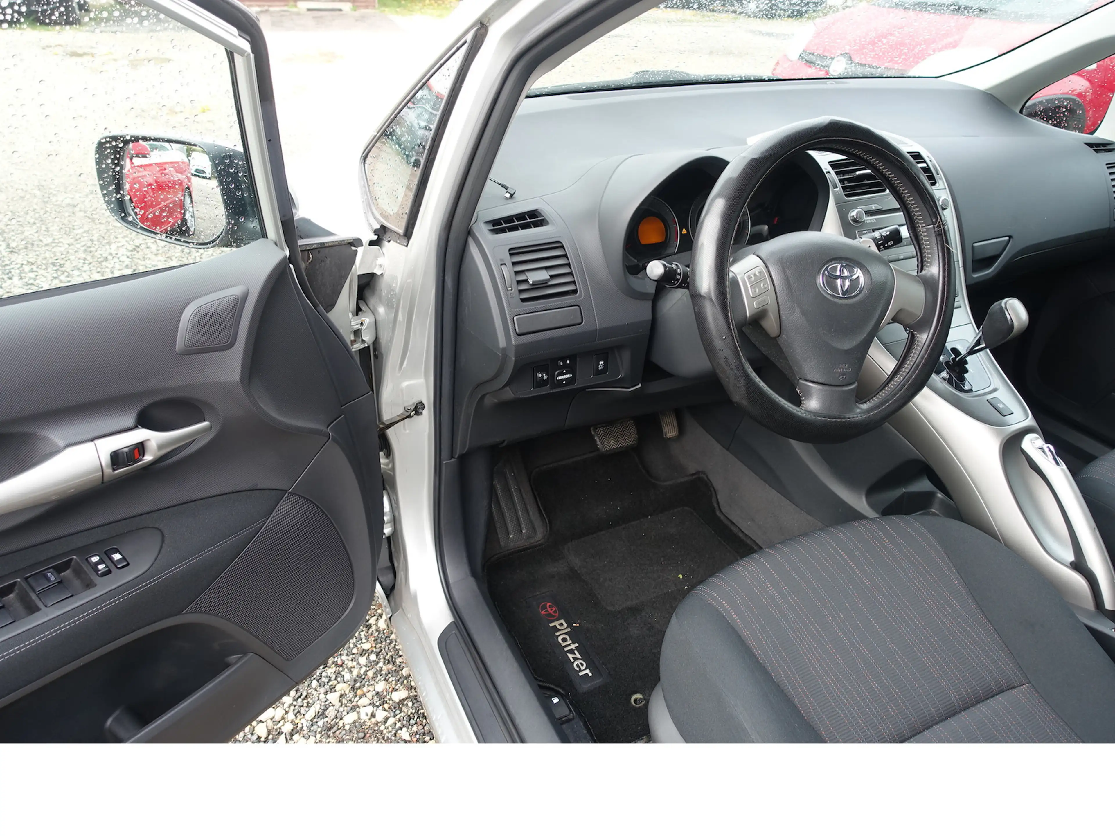 Toyota Auris Life1,6 Automatik Klimaautomatik PDC Alufelgen — photo 7