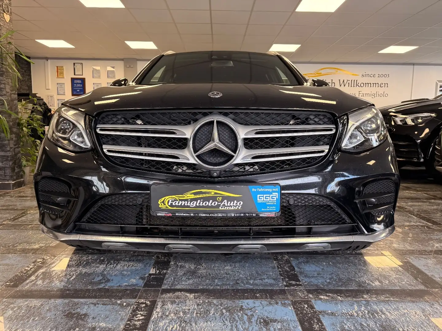 Mercedes-Benz GLC 250 4Matic/AMG Line/LED Schein/Navi/Alu Noir - 2