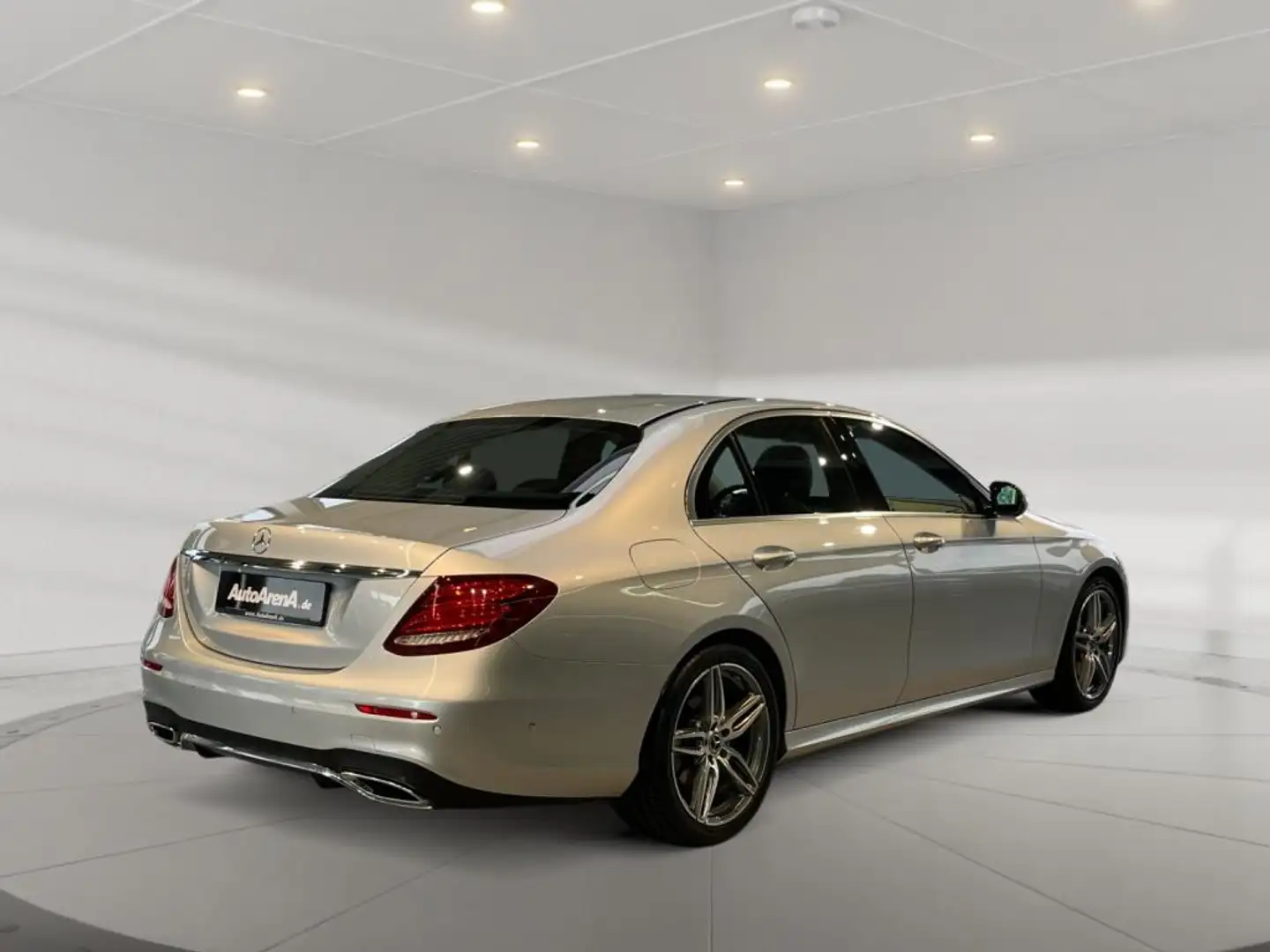 Mercedes-Benz E 220 d  AMG +Comand+AHK+SpurW+PDC+LED+LM+Sport Срібний - 2