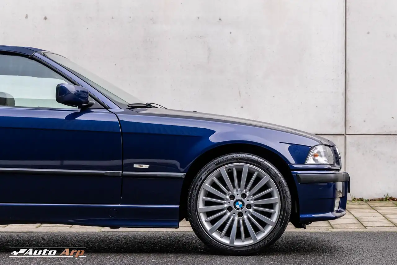 BMW 320 3-serie Cabrio 320i, foto 6