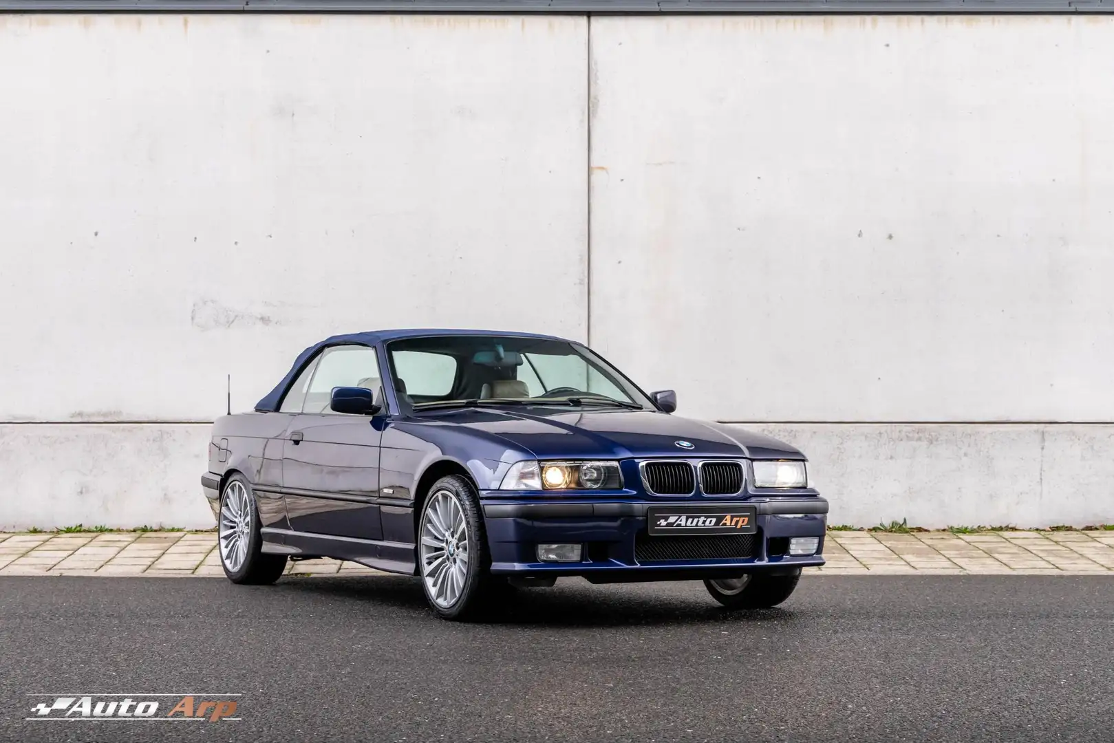 BMW 320 3-serie Cabrio 320i Blau - 2