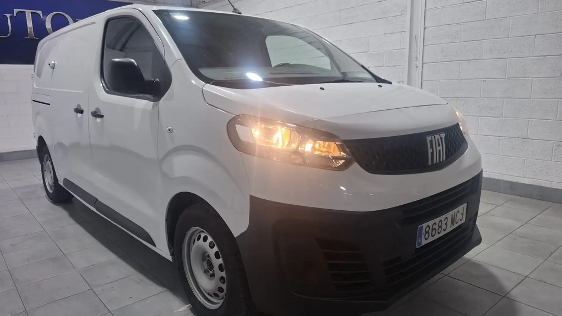 Fiat Scudo Furgón L2 100cv MT5 Weiß - 2