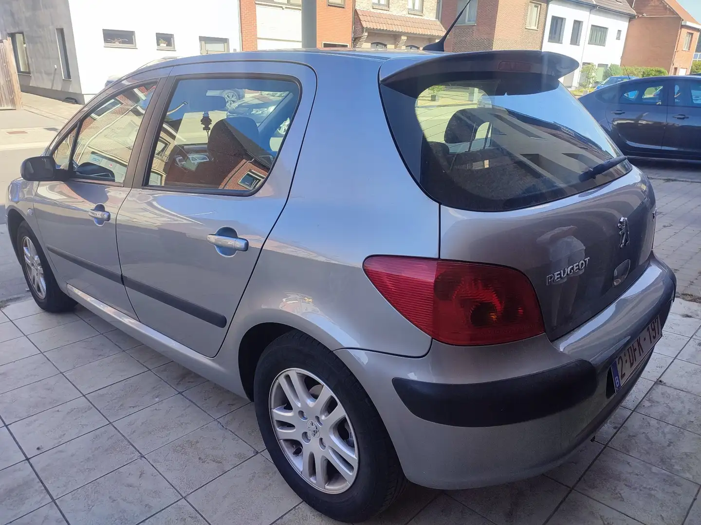 Peugeot 307 1.6i 109pk Airco OHB Alu Velgen 5 deurs Šedá - 2