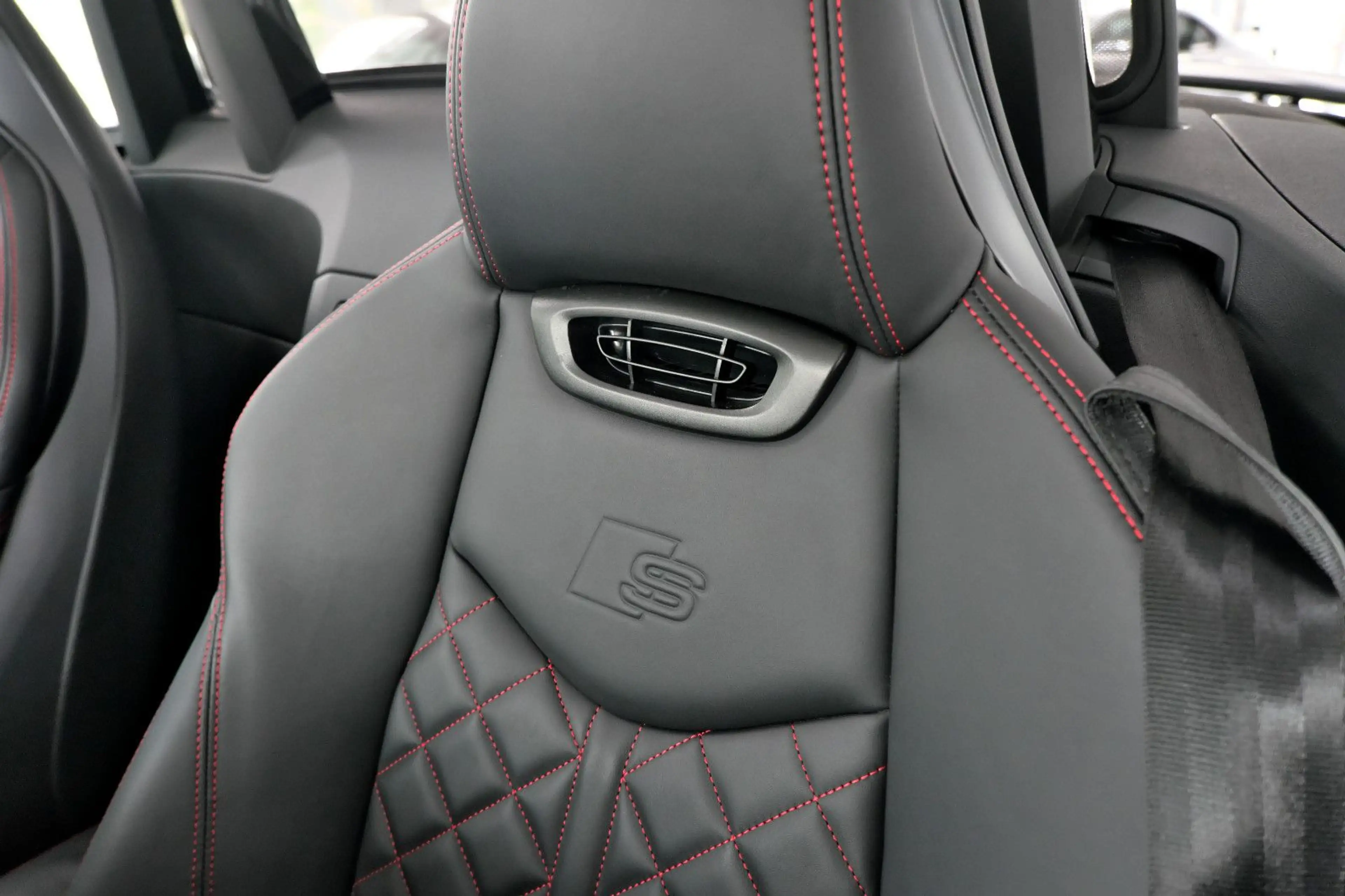 Audi TT 45 TFSI Roadster quattro Competition 12"km — photo 10