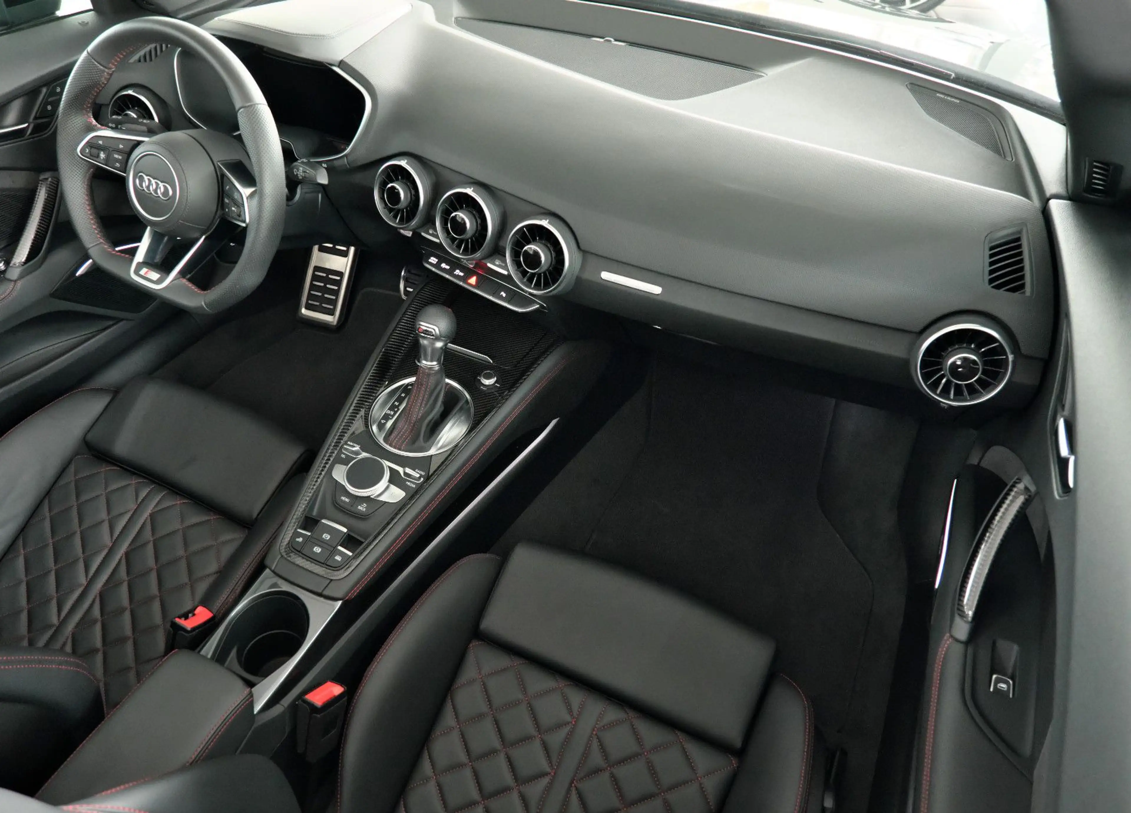 Audi TT 45 TFSI Roadster quattro Competition 12"km — photo 11