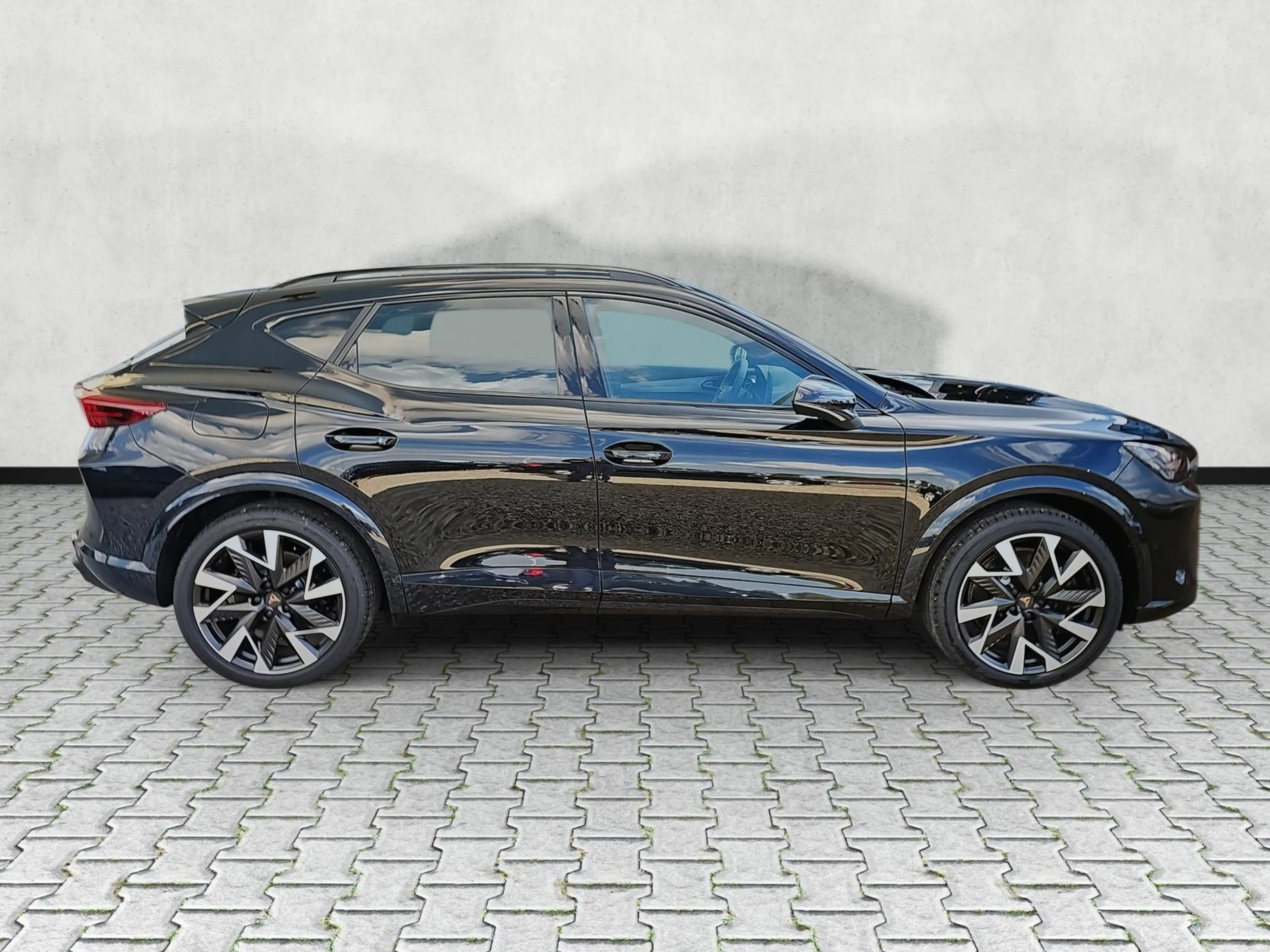 CUPRA Formentor VZ 2.0 TSI 245 kW 4Drive DSG 5JGar Matrix AHK 2... — photo 8