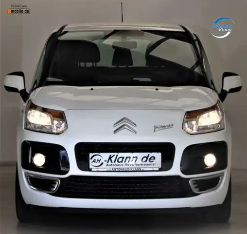 Citroen C3 Picasso view 2