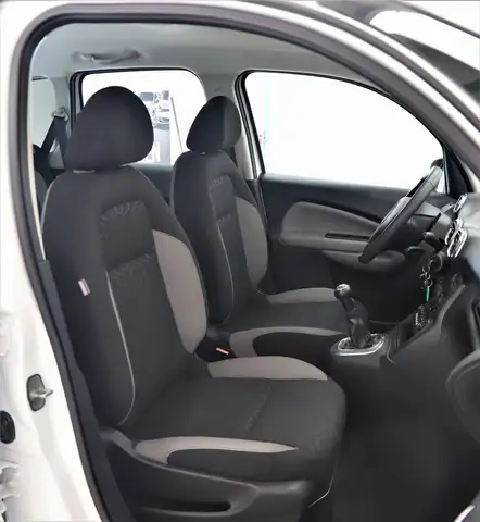 Citroen C3 Picasso view 10