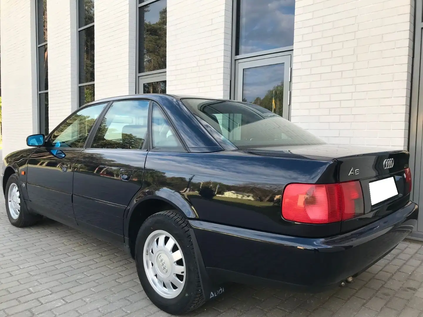 Audi A6 A6 1.9 TDI Чорний - 2