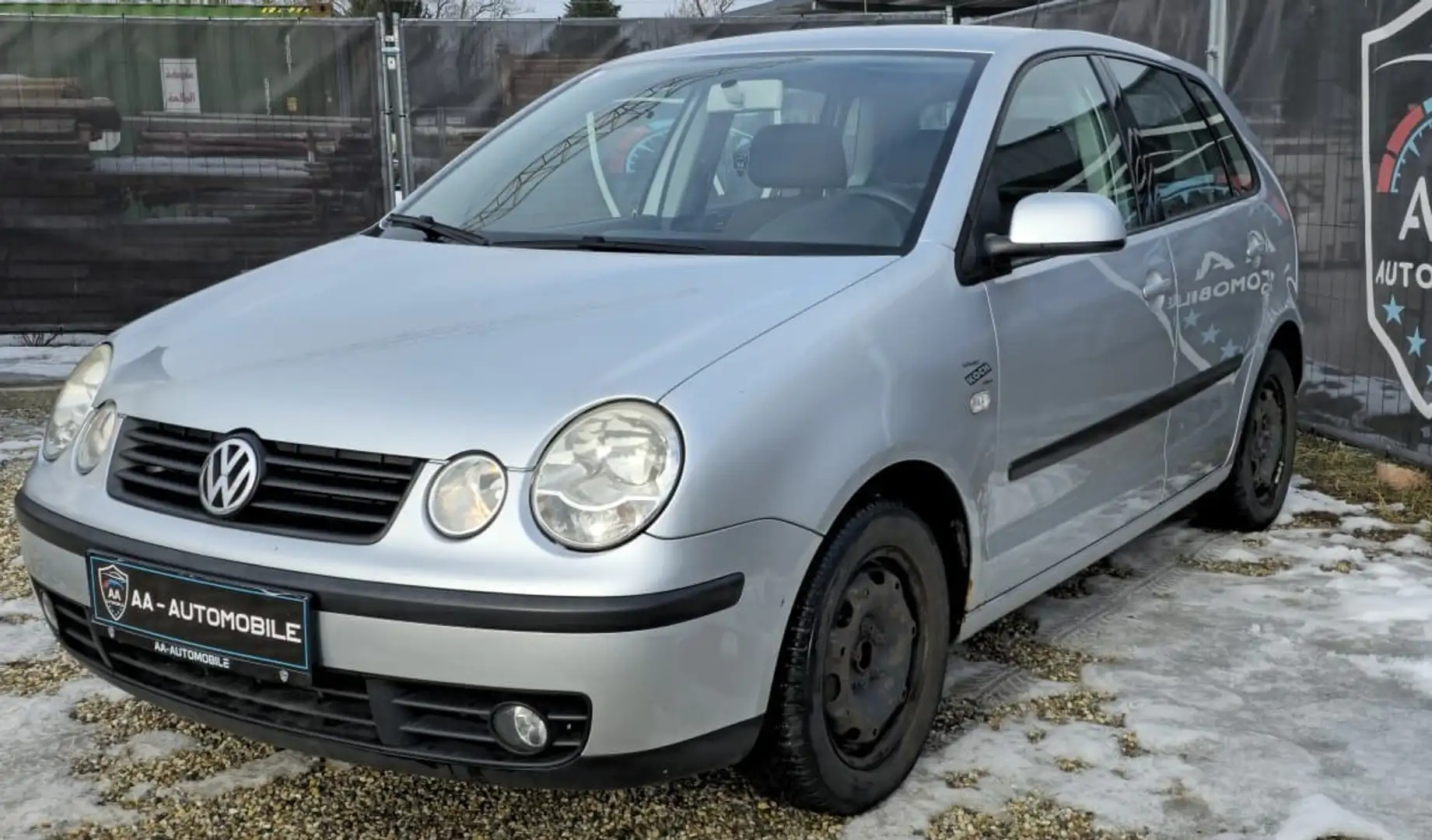 Volkswagen Polo 1,2 Grau - 1