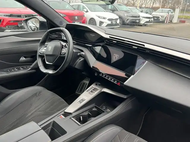 Peugeot 308 view 10