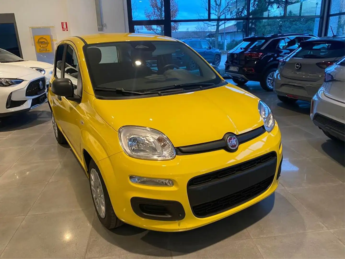 Fiat Panda 1.0  Hybrid/VARI COLORI/PROMO ROTTAMAZIONE Giallo - 1