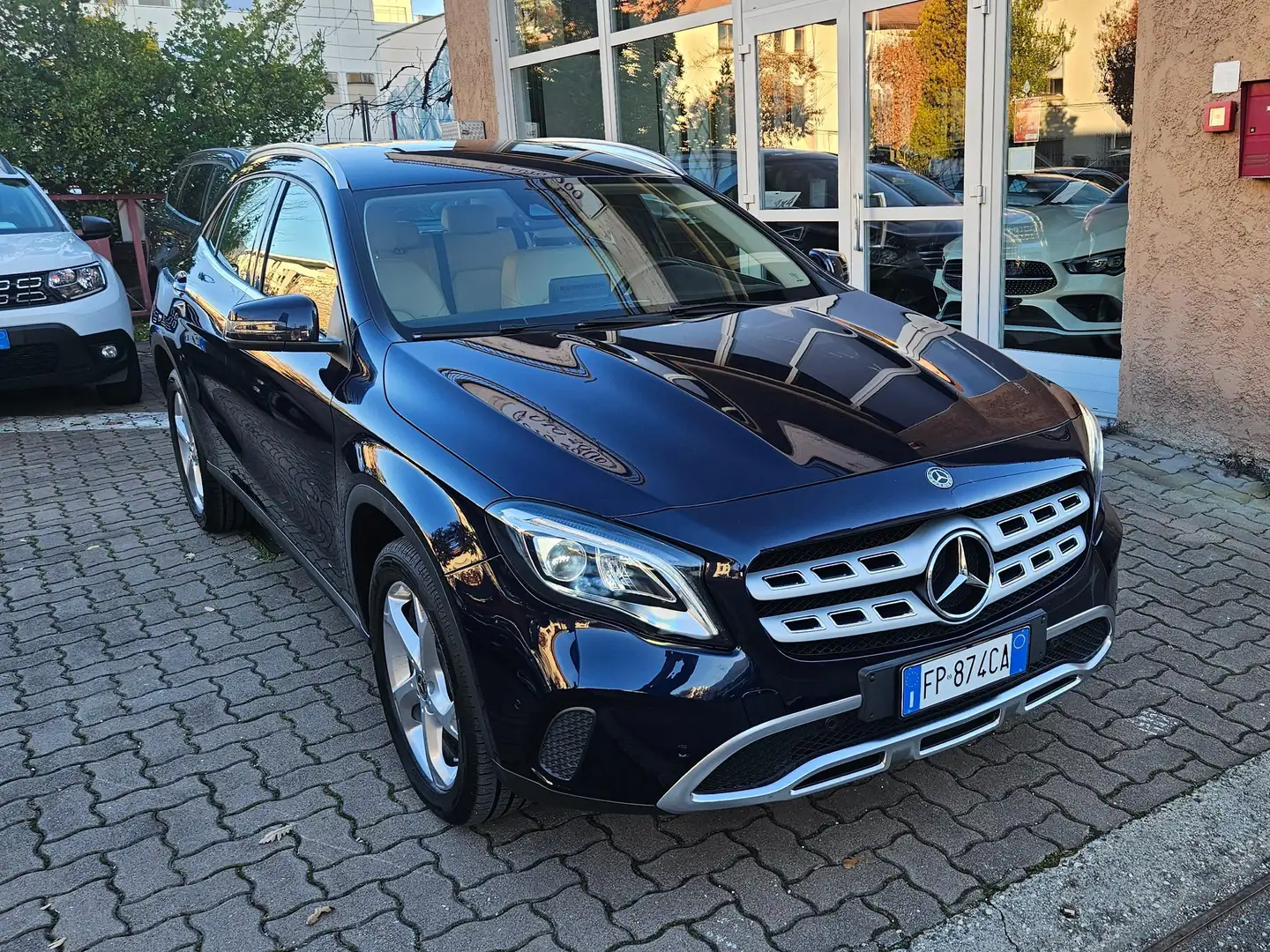 Mercedes-Benz GLA 220 Sport 4matic auto 36.000 KM - PELLE-CAMERA-NAVY Blu/Azzurro - 1