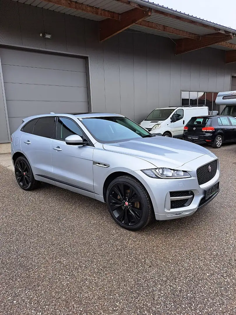 Jaguar F-Pace 30d AWD Pure Aut. R-Sport#Pano#Leder# Ezüst - 1