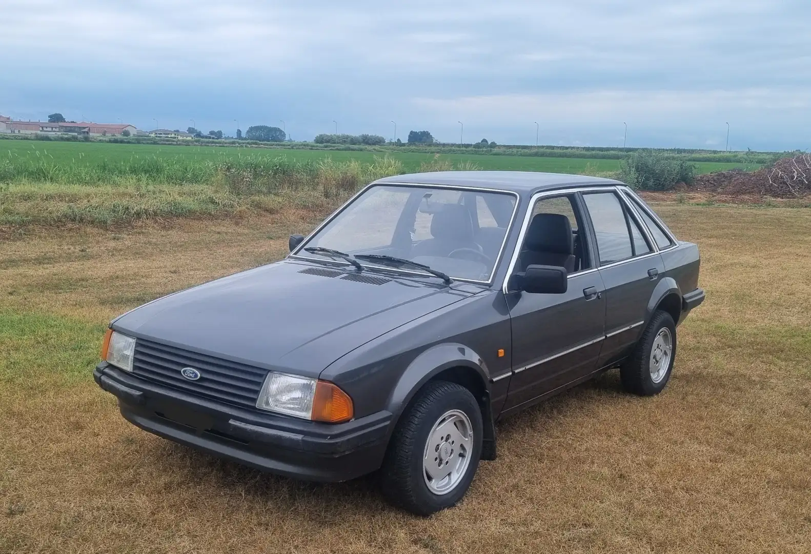 Ford Escort 5p 1.3 GL - 1