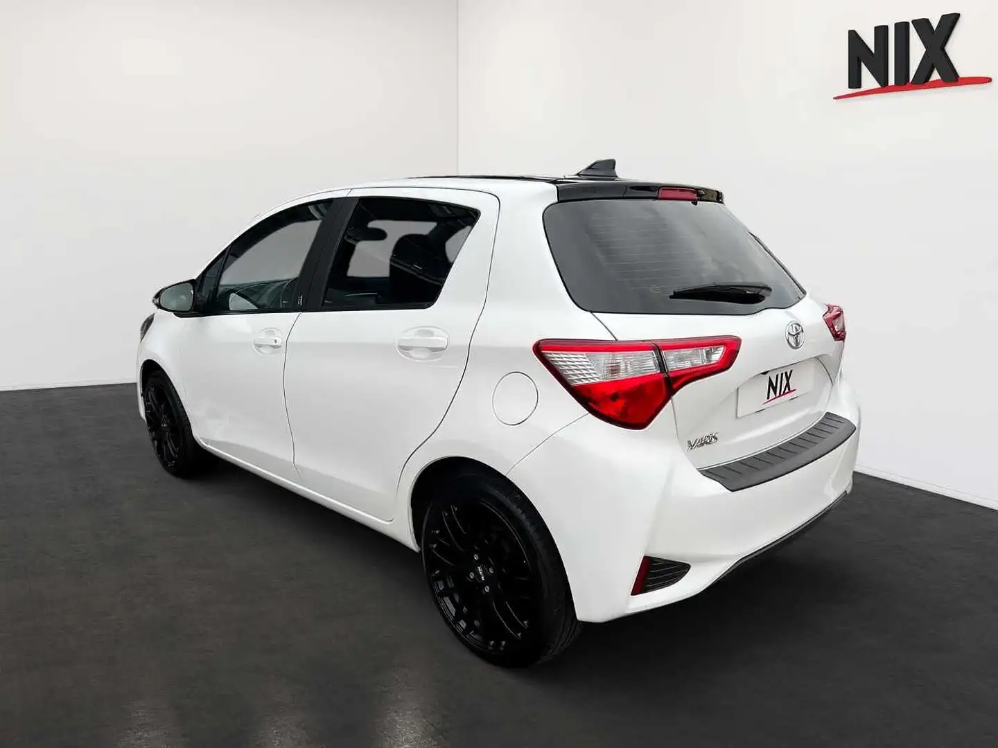 Toyota Yaris 1,5-Dual-VVT-iE Team Deutschland Weiß - 2