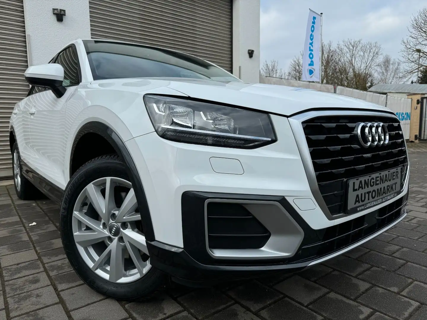 Audi Q2 30 TDI Sport-Aus 1.Hand"Navi"Keyless-go"PDC Weiß - 1
