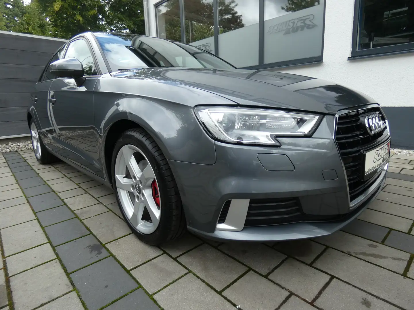 Audi A3 sport Standheizung Sportsitze Grau - 1