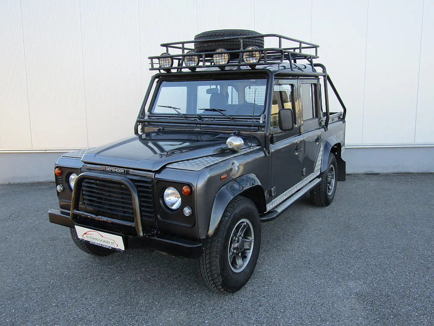 Land Rover Defender 110 Td5 Tomb Raider Crew Cab Gri - 1