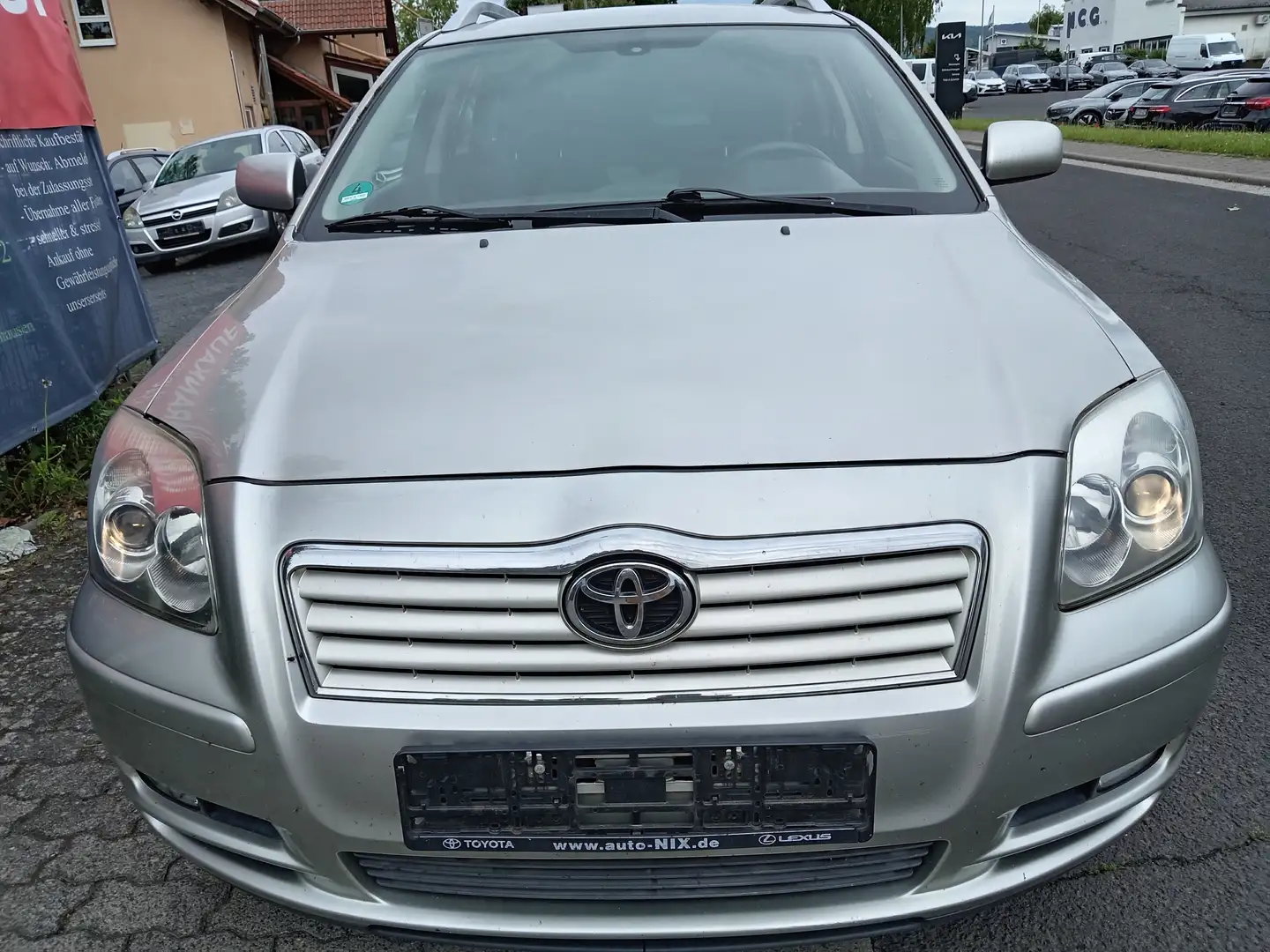 Toyota Avensis 1.8 Sol,Benzin+Gas Gris - 1