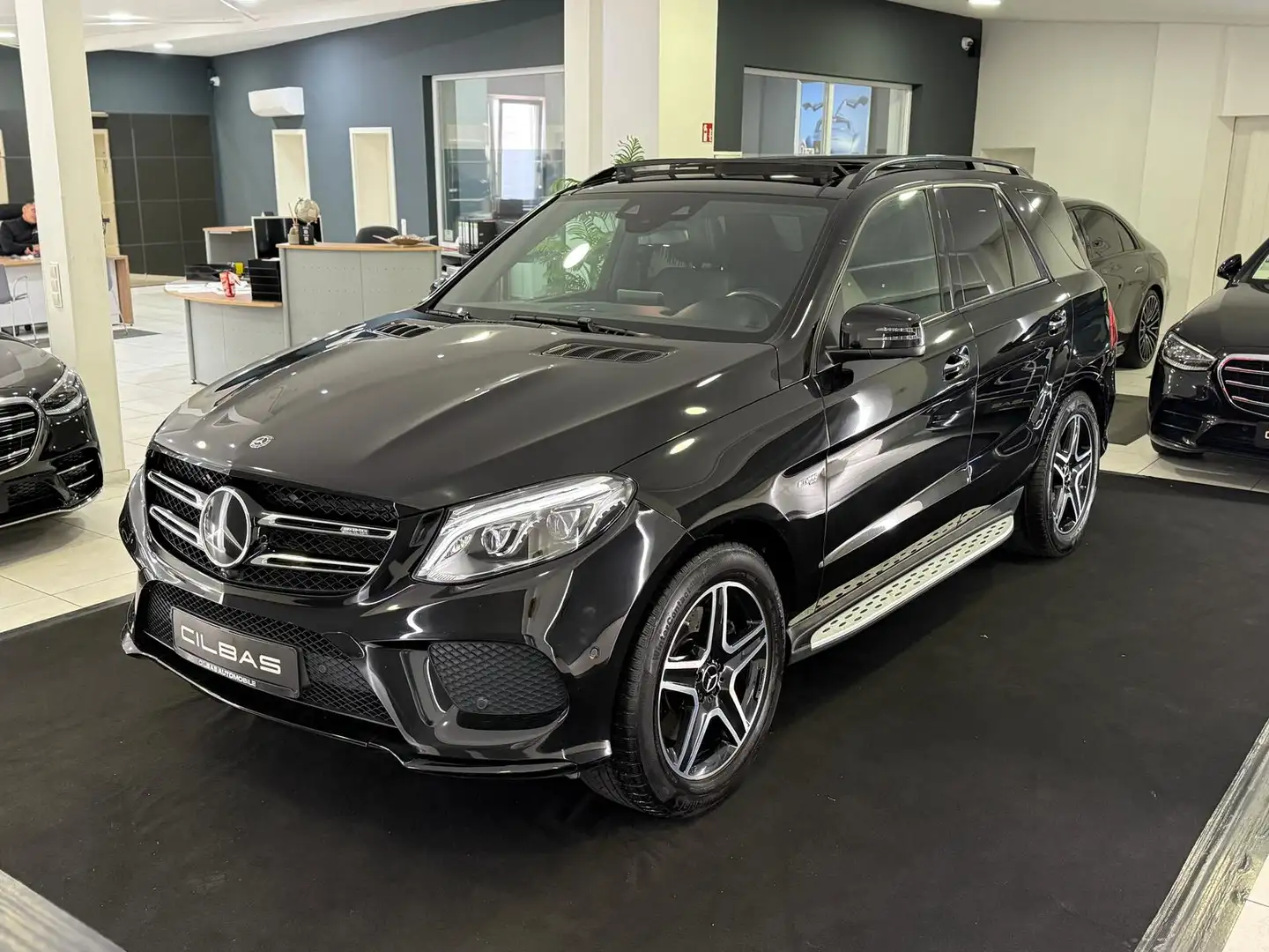 Mercedes-Benz GLE 43 AMG 4M *AIR*NIGHT*PANO*LED*360*LED*AHK* Schwarz - 1