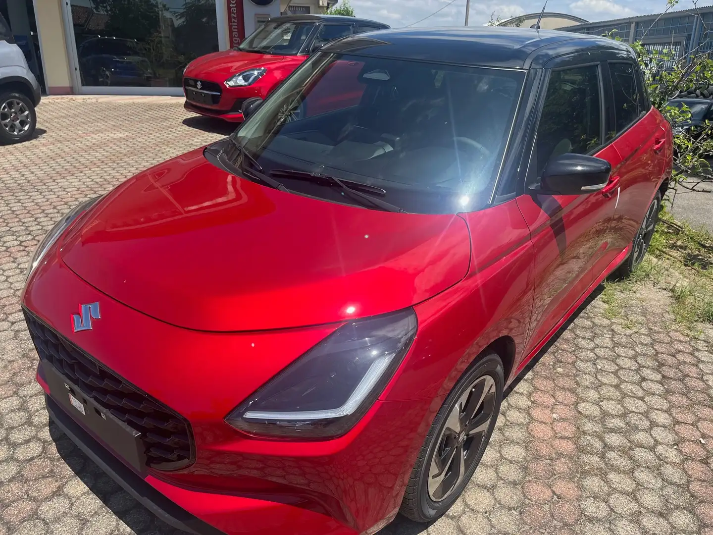 Suzuki Swift 1.2 4WD HYBRID TOP, VEICOLO NUOVO, SUZUKI DAL 1986 Rosso - 1