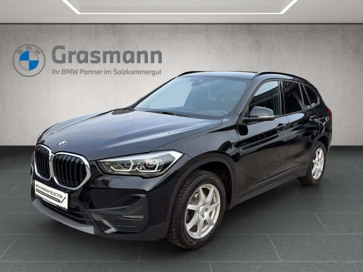 BMW X1 sDrive16d Schwarz - 1