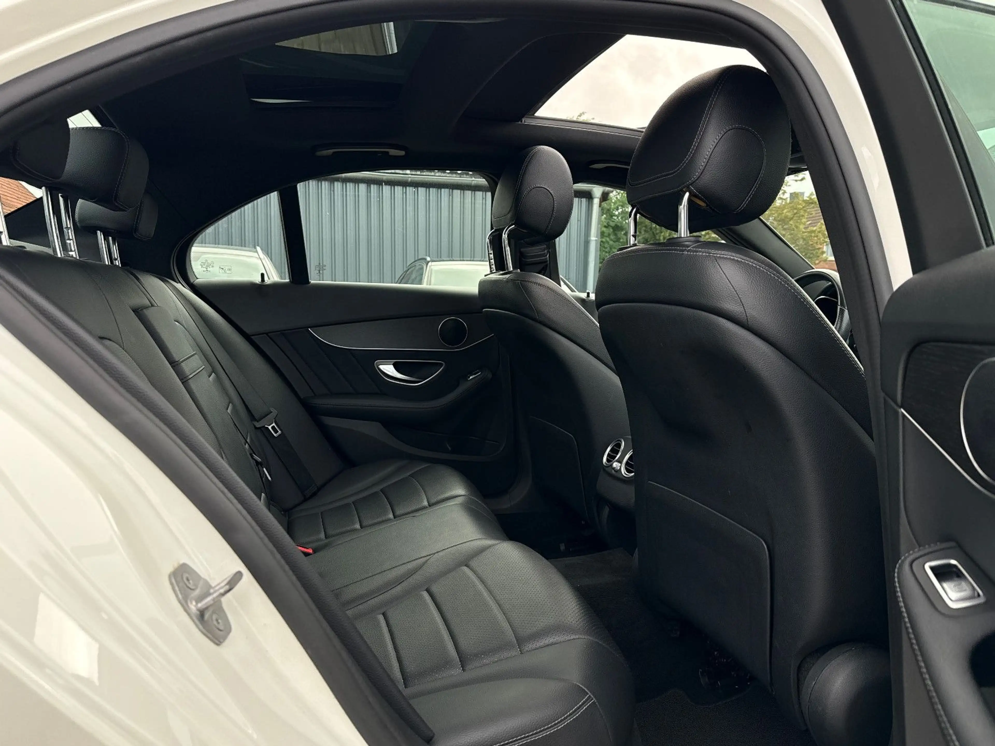 Mercedes-Benz C 200 C Limo, AMG Paket, Pano, LED, Kamera, TÜV neu — photo 13