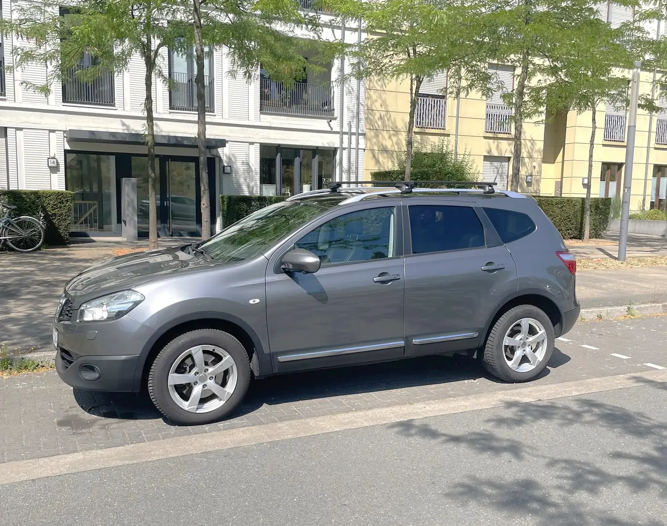 Nissan Qashqai+2 Tekna Grau - 1