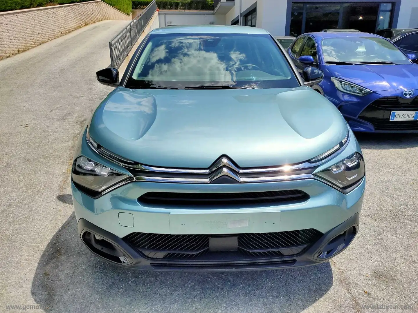 Citroen C4 PureTech 130 S&S Shine Verde - 2